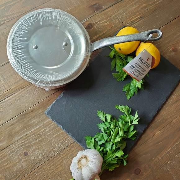 BAUMALU Handmade in France Solid Copper Sauté Pan W Lid & Cast Iron Hand… - Picture 2 of 8